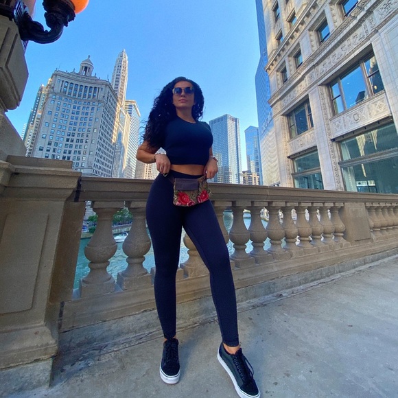 Hello to all my fellow Poshers!❤️👋🏼 - Picture 5 of 16